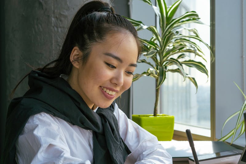 Sofia Park — Customer Experience Lead at daves chicken